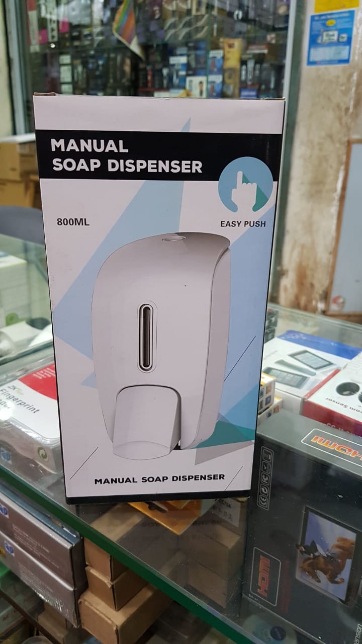 Manual soap dispenser