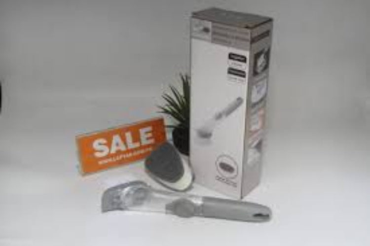 Automatically add cleaner decontamination cleaning brush