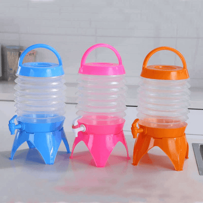 Collapsible beverage dispenser