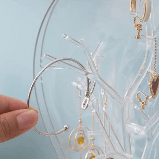 Light makeup and jewelry organizer