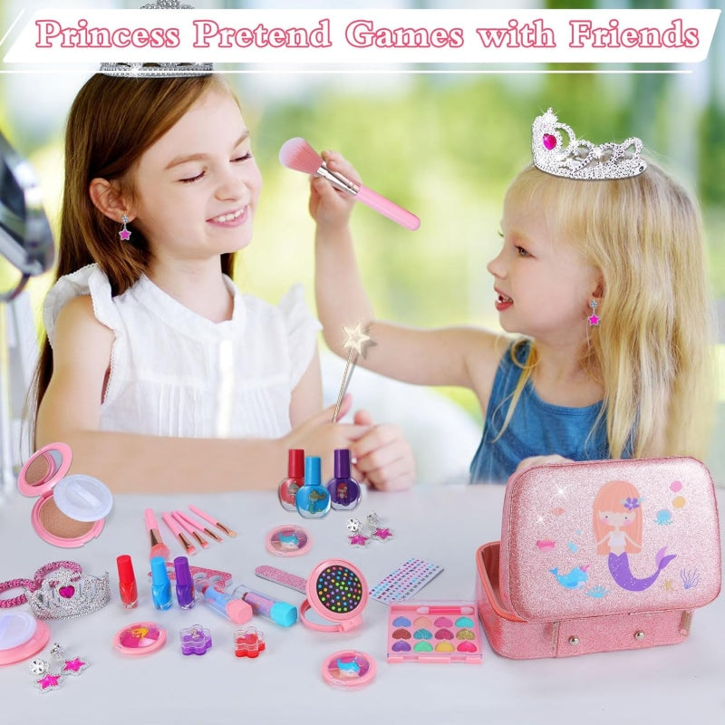 Kid's cosmetics bag with accessories.