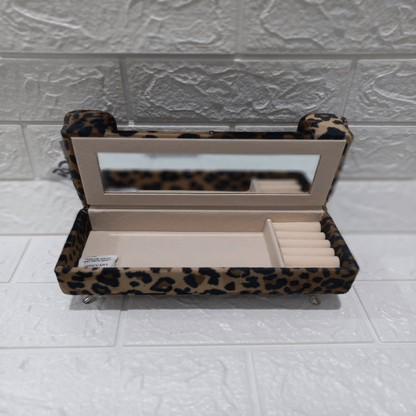 Large sofa-shaped jewelry box