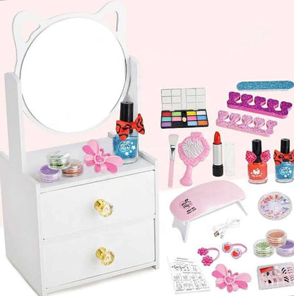 Girls wooden dressing set with accessories