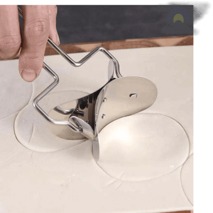 Large dumpling dough circle roller cutter