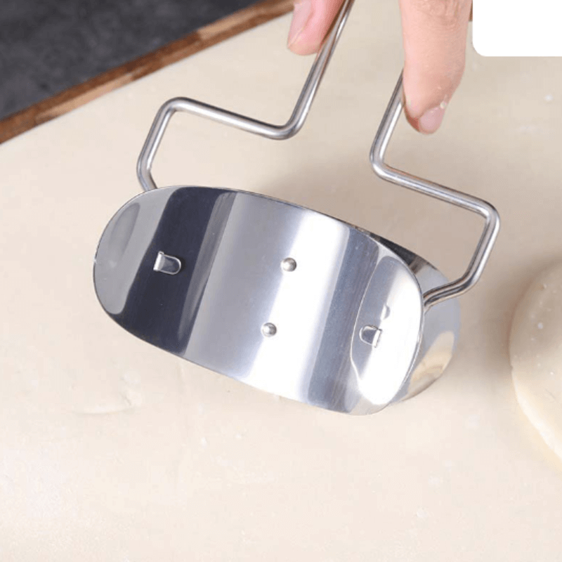 Large dumpling dough circle roller cutter