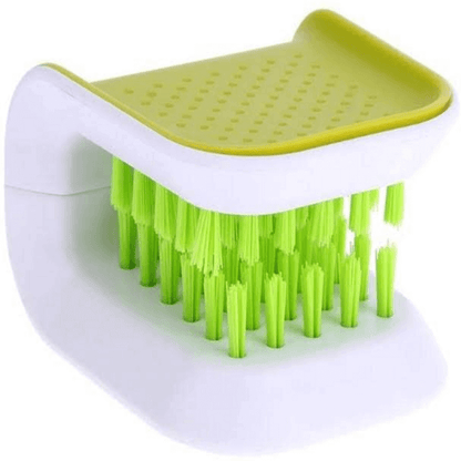 Blade cleaning brush