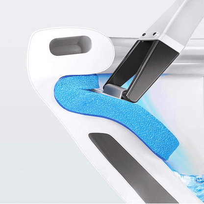 Toilet cleaning brush with rubber pads