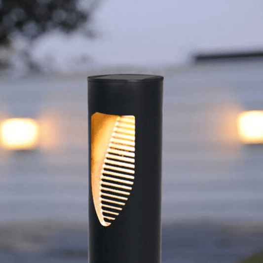 Outdoor solar lawn lamp