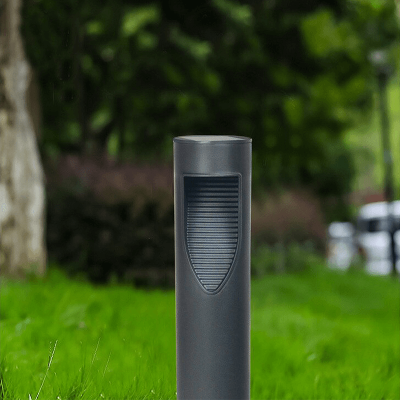 Outdoor solar lawn lamp