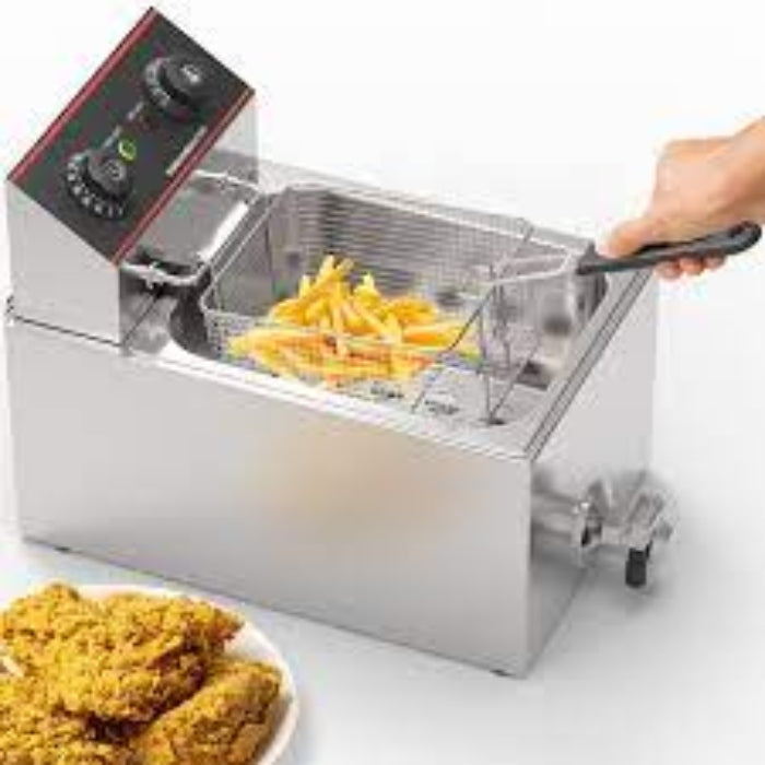 Electric deep fryer of 4.5l tank capacity