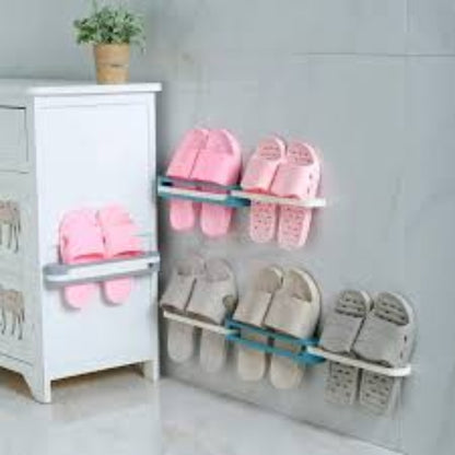 Adjustable space saving wall rack for slippers