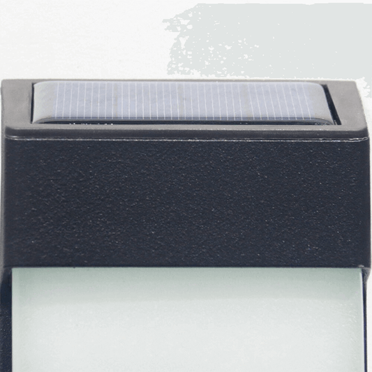 Outdoor solar powered wall lamp