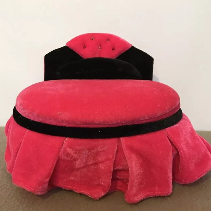 Pink luxury round bed style jewelry organizer