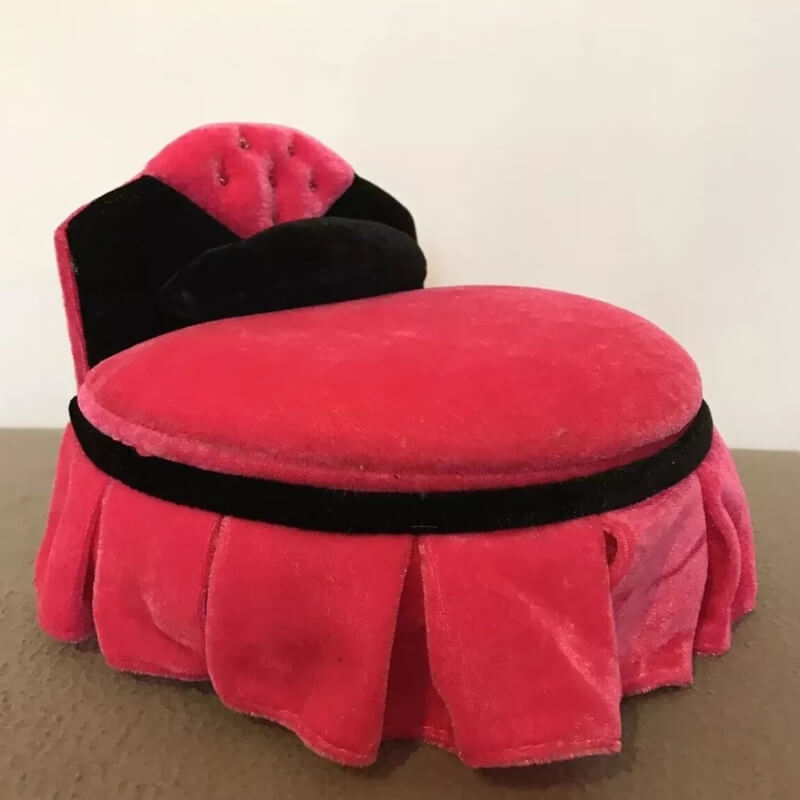 Pink luxury round bed style jewelry organizer