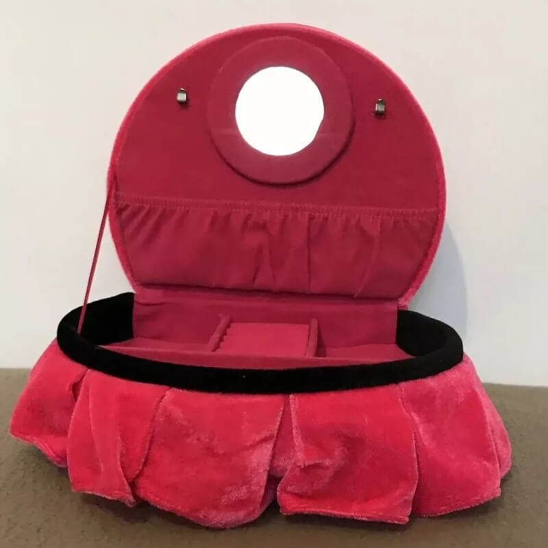 Pink luxury round bed style jewelry organizer